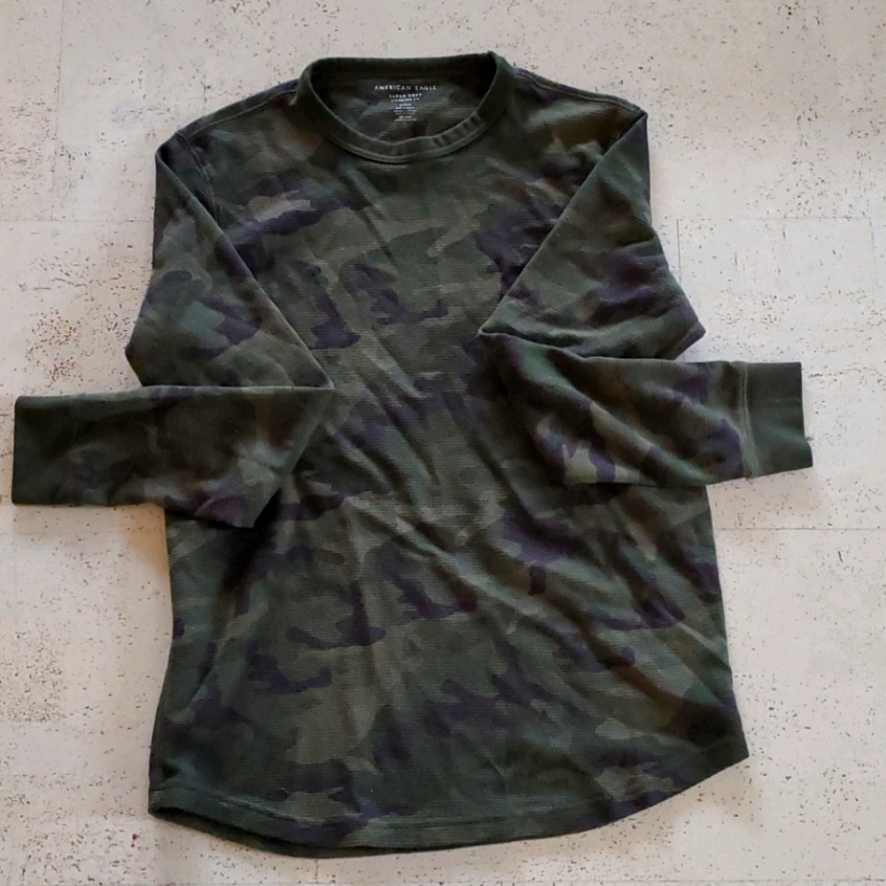 NWOTAmerican Eagle supersoft long-sleeved t-shirt.